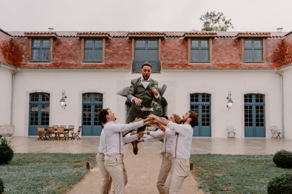 mariage de larbeou pays basque - photographe mariage laique fun - thomas dalfarra