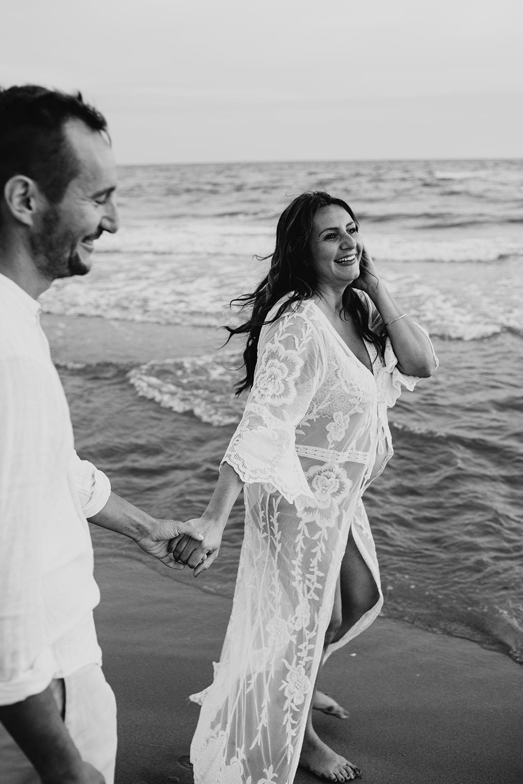 séance photo famille à la plage - séance famille au coucher du soleil - julie verdier photographe